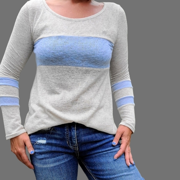 Color Block Tunic - Picture 4 of 7